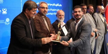 تقدیر از پتروشیمی تبریز در هشتمین اجلاس مسئولیت‌پذیری اجتماعی