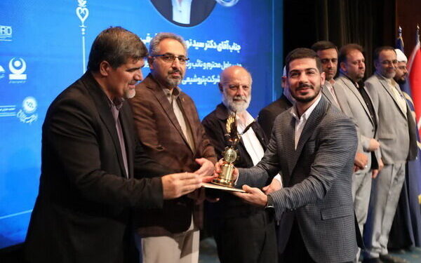 تقدیر از پتروشیمی تبریز در هشتمین اجلاس مسئولیتپذیری اجتماعی