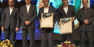 ‍ تراکتورسازی تبریز نشان برتر امنیت غذایی کشور را دریافت کرد