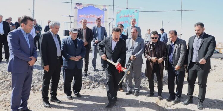  آغاز عملیات اجرایی بیمارستان ۲۲۰ تختخوابی شهر جدید سهند+فیلم