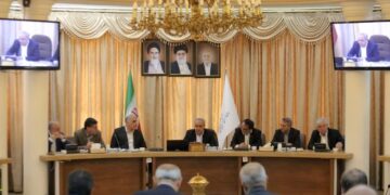 استاندار آذربایجان شرقی: احیای کفش تبریز منوط به ارایه طرح های ابتکاری است