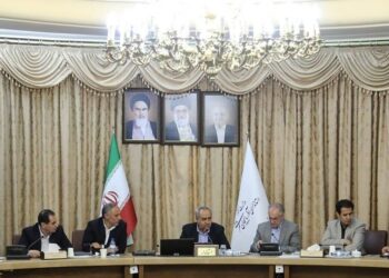 استفاده از ظرفیت‌های مولدسازی برای تکمیل طرح‌های نیمه‌تمام آذربایجان شرقی