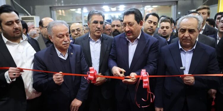 نمایشگاه تبریز متافو ۱۴۰۴ با حضور وزیر صمت افتتاح شد+ فیلم