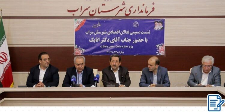 وزیر صمت: شرایط کشور در حوزه تجارت رو به بهبود است/ تراز تجاری غیرنفتی مثبت شد