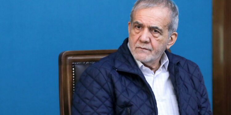 پزشکیان بیش از اندازه به فرآیند و جلسه دل بسته است