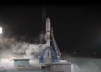 پرتاب ۳ ماهواره ایرانی به فضا/ ماهواره های ایرانی از پایگاه وستوچنی روسیه با موشک سایوز به فضا پرتاب شد +فیلم