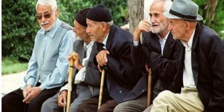 پیش بینی دو رقمی شدن جمعیت سالمندان آذربایجانشرقی 1 پیش بینی دو رقمی شدن جمعیت سالمندان آذربایجانشرقی