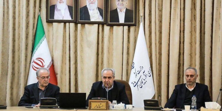 استاندار آذربایجان شرقی: بازاریان و اصناف همیشه زمان شناس بوده اند