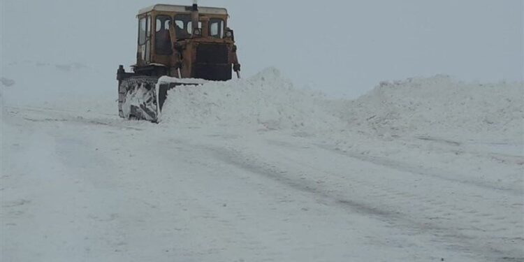 راه ارتباطی ۳۷۲ روستای آذربایجان‌شرقی مسدود شد