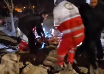 کشف پیکر 7 شهید از خانه های سازمانی راه آهن تبریز بدنبال حمله وحشیانه دشمن