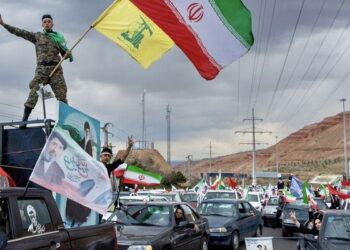 تشکیل کاروان هفت هزار خودرویی مردمی در تبریز