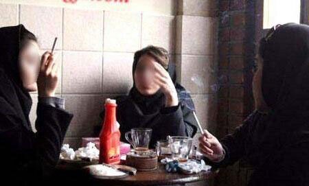 پنهانکاری تا عادیشدن؛ تغییر الگوی مصرف دخانیات در میان زنان جوان 1 پنهانکاری تا عادیشدن؛ تغییر الگوی مصرف دخانیات در میان زنان جوان